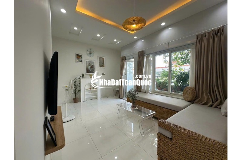 CHÍNH CHỦ BÁN CĂN HỘ GÓC 74M2 – VIEW ĐẸP – FULL NỘI THẤT CAO CẤP – GIÁ SIÊU TỐT!